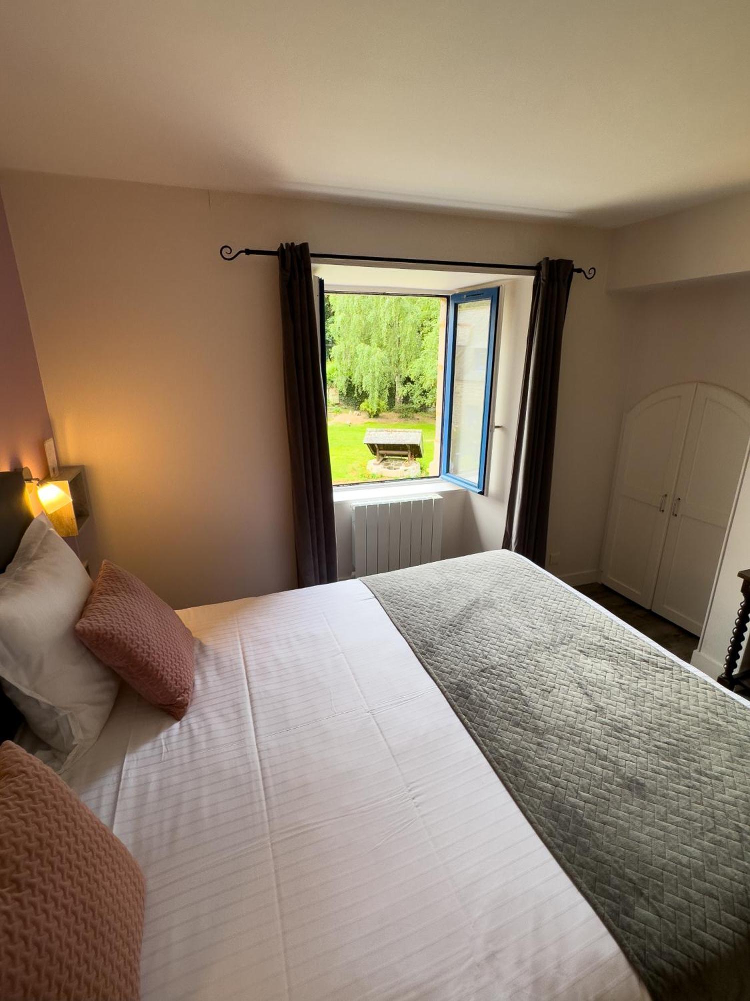 Logis hôtel Le Manoir Des Portes Lamballe Extérieur photo
