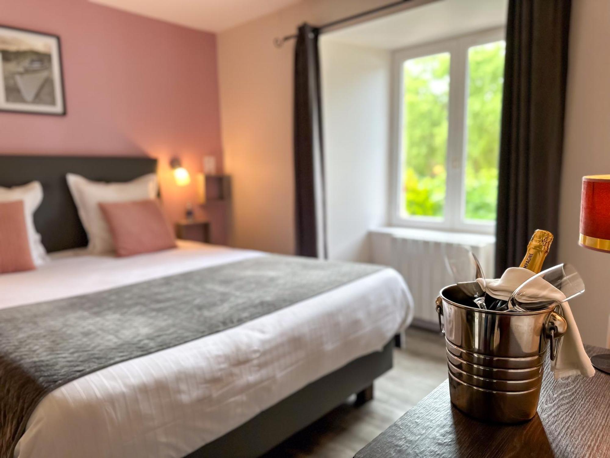 Logis hôtel Le Manoir Des Portes Lamballe Extérieur photo